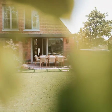 Strandhaus Suedwesthoern ノルダーナイ