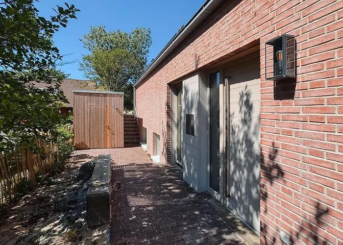 Strandhaus Suedwesthoern ノルダーナイ